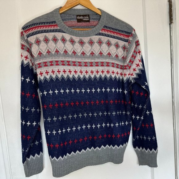 Campus Vintage Sweater - Picture 2 of 10